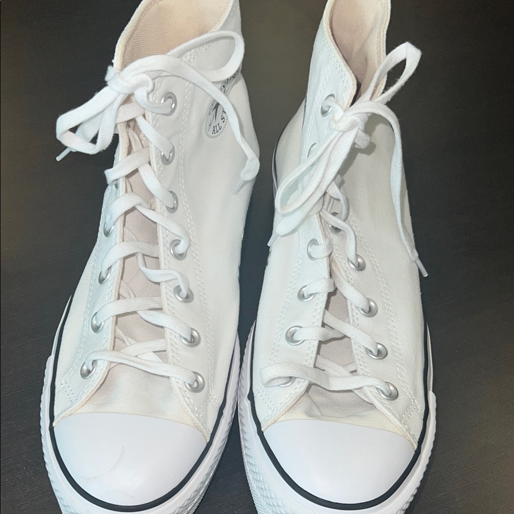 Converse Classic White High-Top Sneakers Size 11 excellent condition